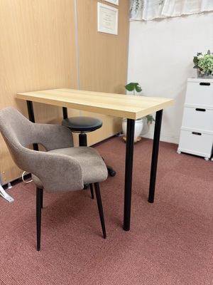 レンタルネイルサロン［テーブル]