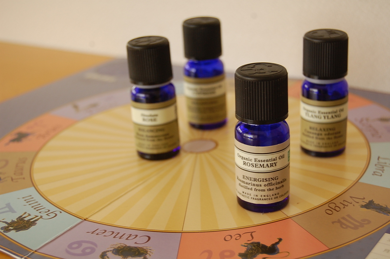 【香りとアストロロジー】セッション