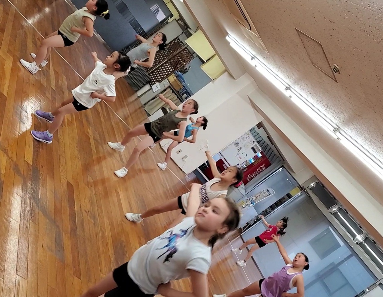 KIDS'エンジョイリズムダンスクラス