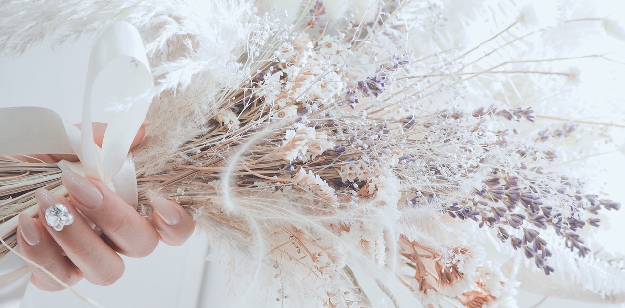 Allur'eネイルのご予約はこちら