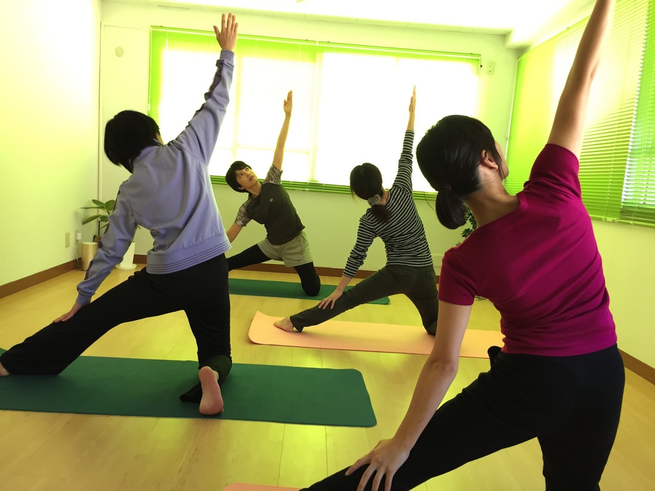 ヨガ吉 無料体験レッスン