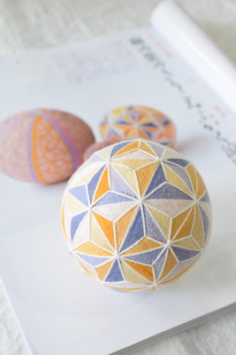 草木色で伝える十二の景色