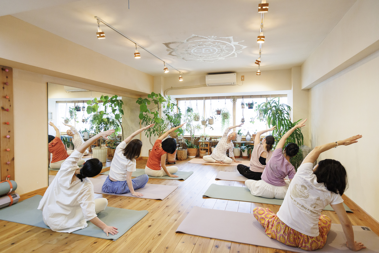 AyurYOGAスタジオクラス