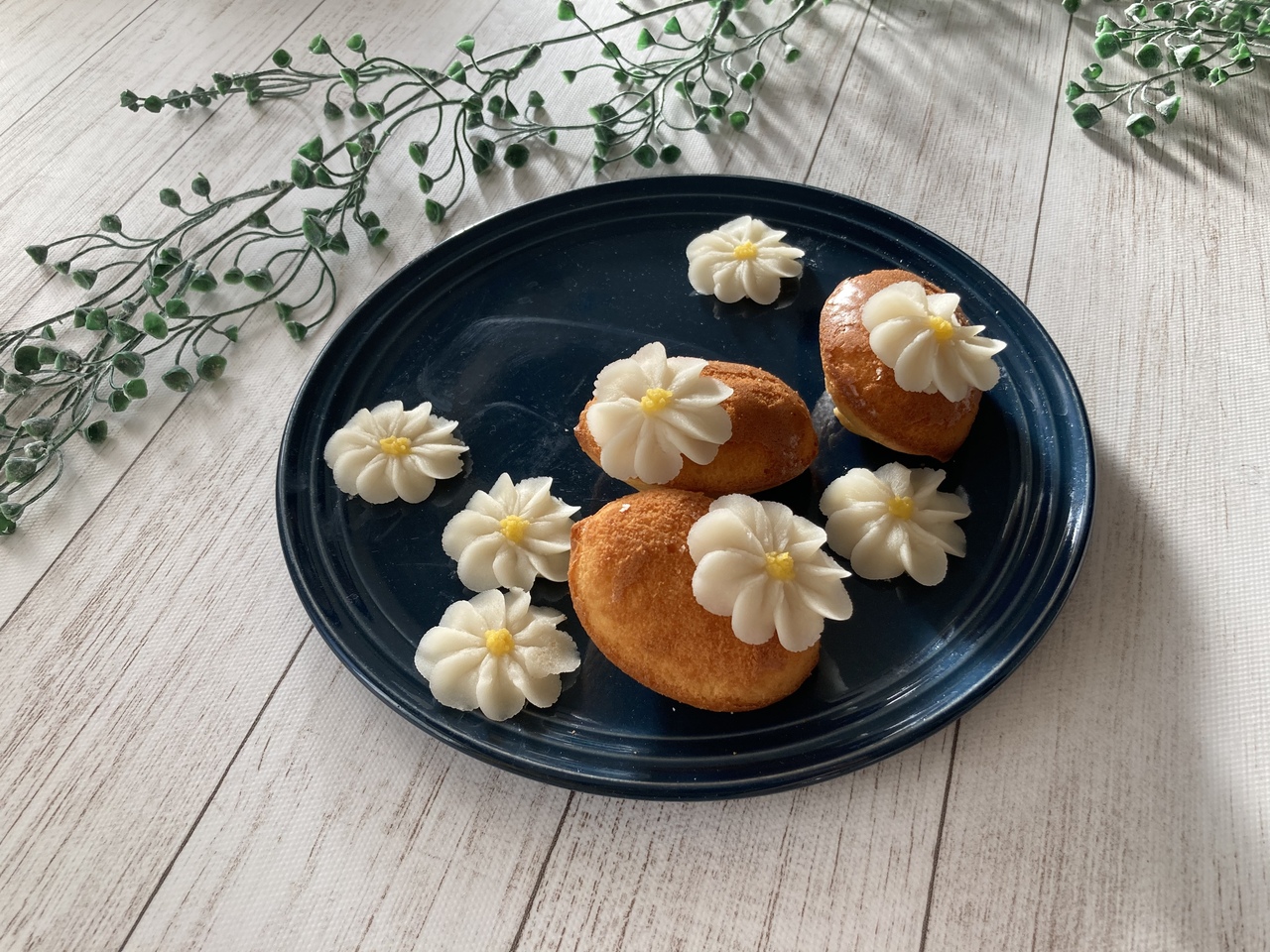 あんこのお花絞り体験　レモンケーキのこぼれマーガレット