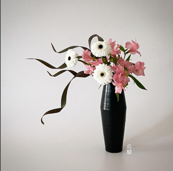 【瓶花レッスン】瓶花を学ぶ！家のインテリアに活かせる投入れを初心者から丁寧に　～松風レッスン～