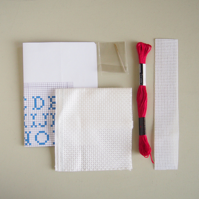 7/8(木) artist inのミニレッスン「クロスステッチ入門～イニシャル刺繍～」