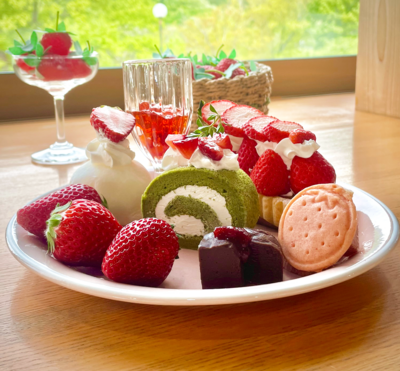 【いちごのスイーツプレート】　農園朝採れの完熟いちごを使用 