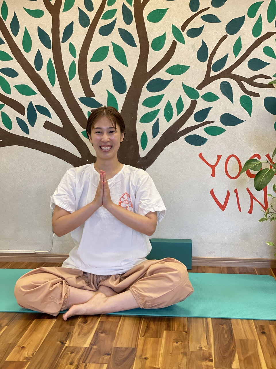 朝の腸活ヨガ/AYAKA/60分