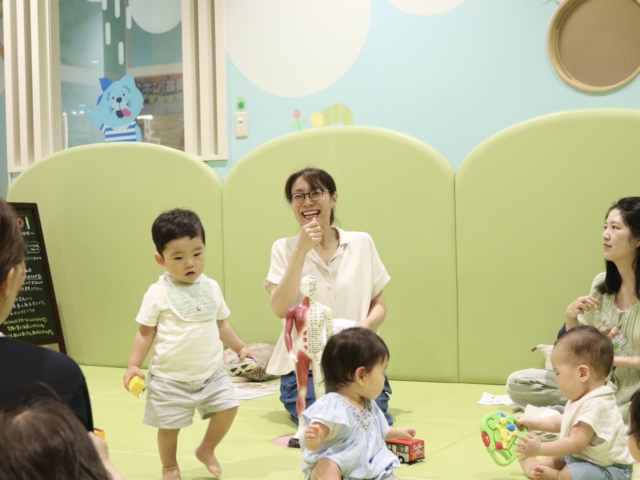 【つどいのひろば】ママの学び舎「刺さない＆痛くない♡ママと子どものふれあい小児はり」