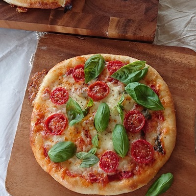 【オンライン限定！】低温長時間発酵で作る本格ピザ&デリ