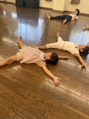 親子体操　アニマルピラティス