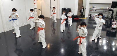 実践空手道　佐々木道場　等々力本部空手道場、梅ヶ丘支部空手道場、駒沢支部空手道場の3道場があります。