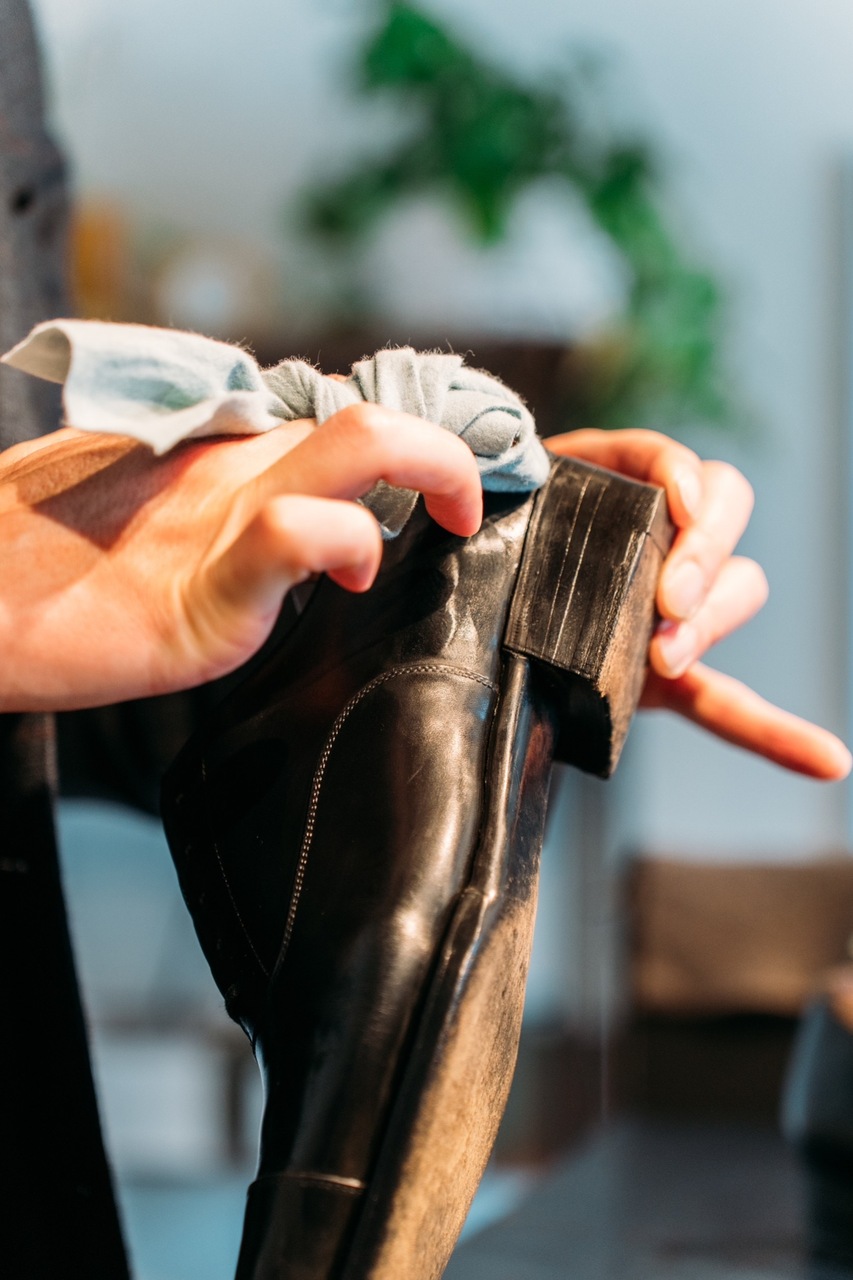 その場磨き・パーソナルシューシャインレッスンのご予約はこちら