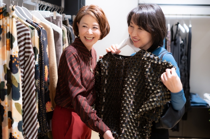 ショッピング同行(2時間）　25000円  （２～４店舗・洋服のみ）