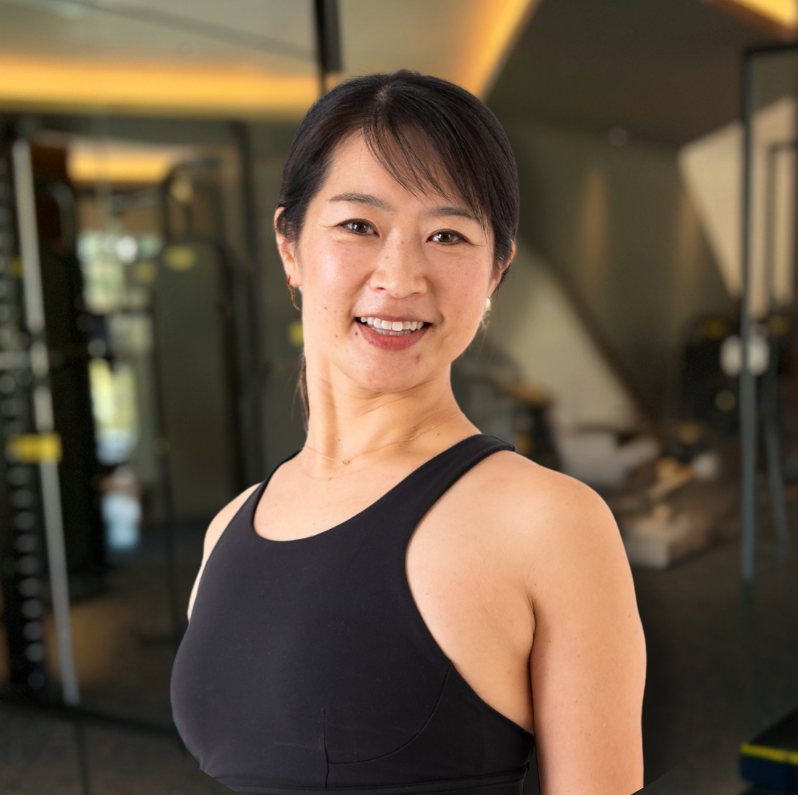 ピラティスインストラクター　アカリ