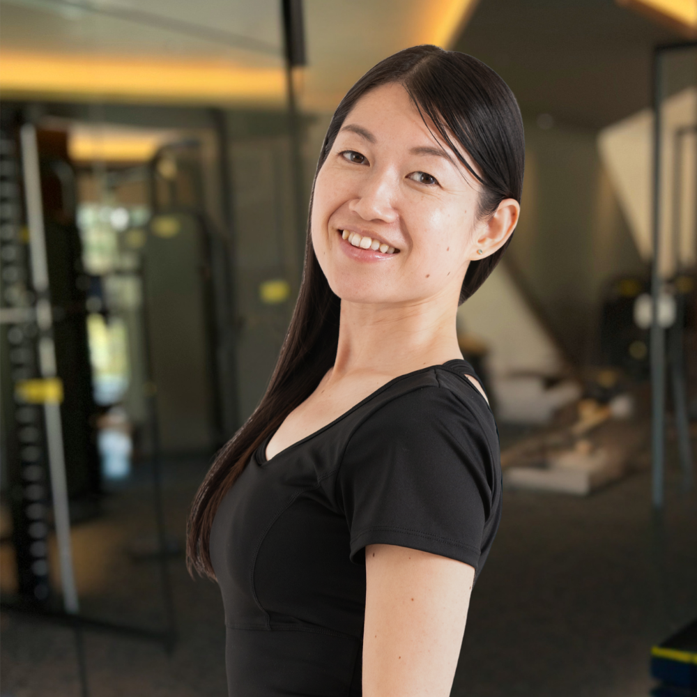 ヨガインストラクター　MIKIKO